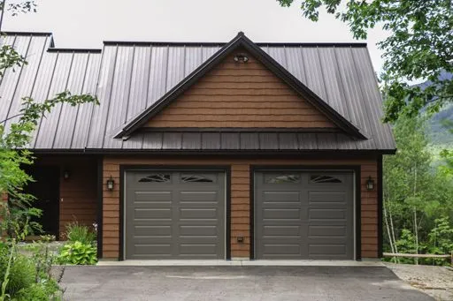 overhead-door-company-of-grand-rapids-residential-gallery-003-1920w