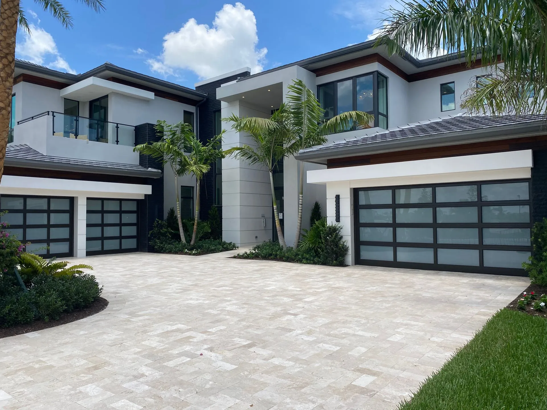 Raynor Alumaview aluminum and glass garage door