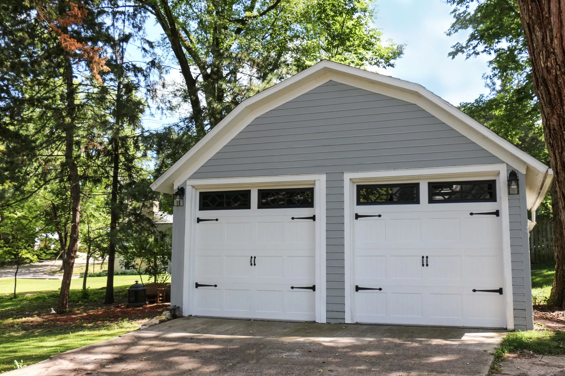 Raynor Aspen residential steel garage door