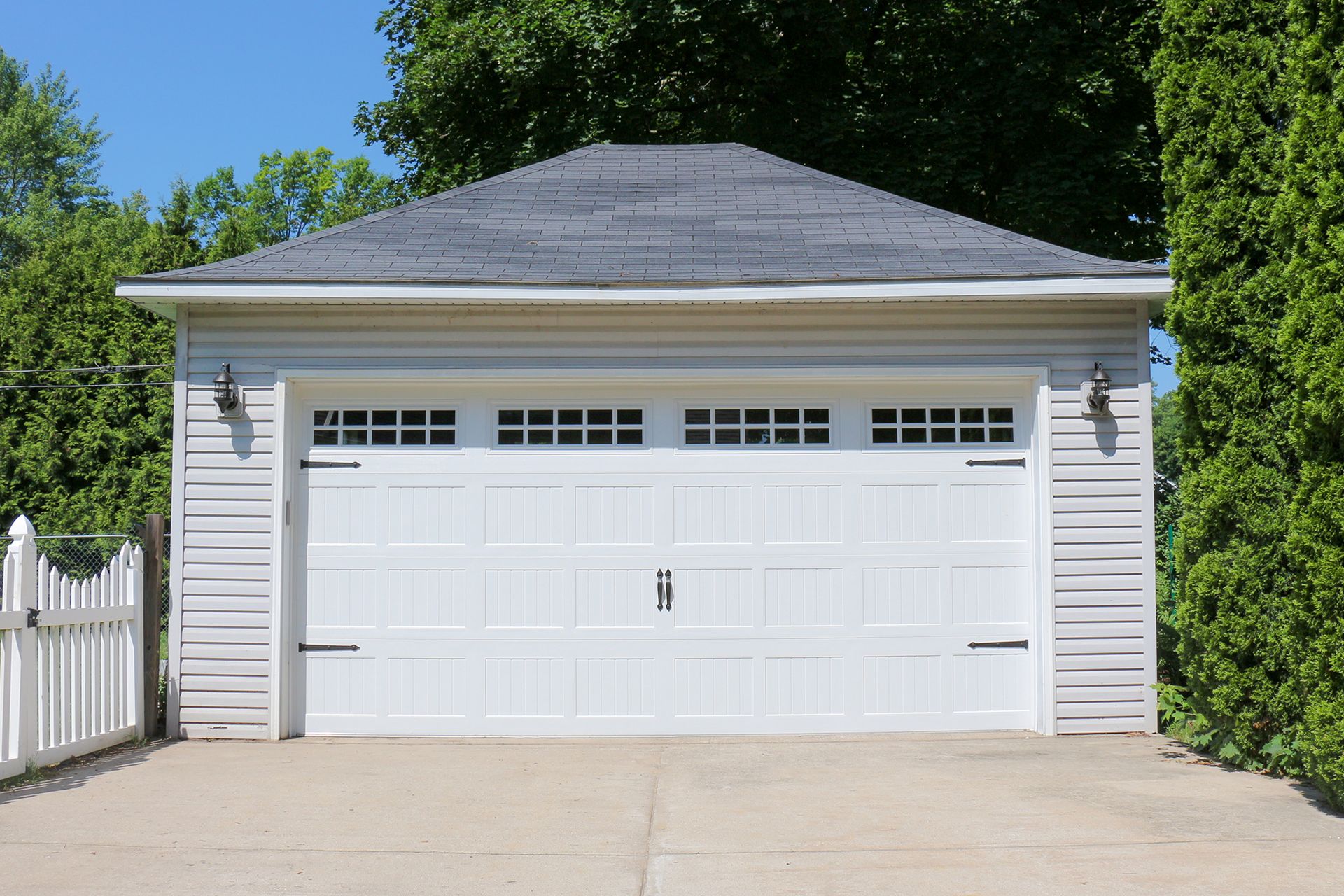 Raynor Aspen Series three-layer insulated steel garage door