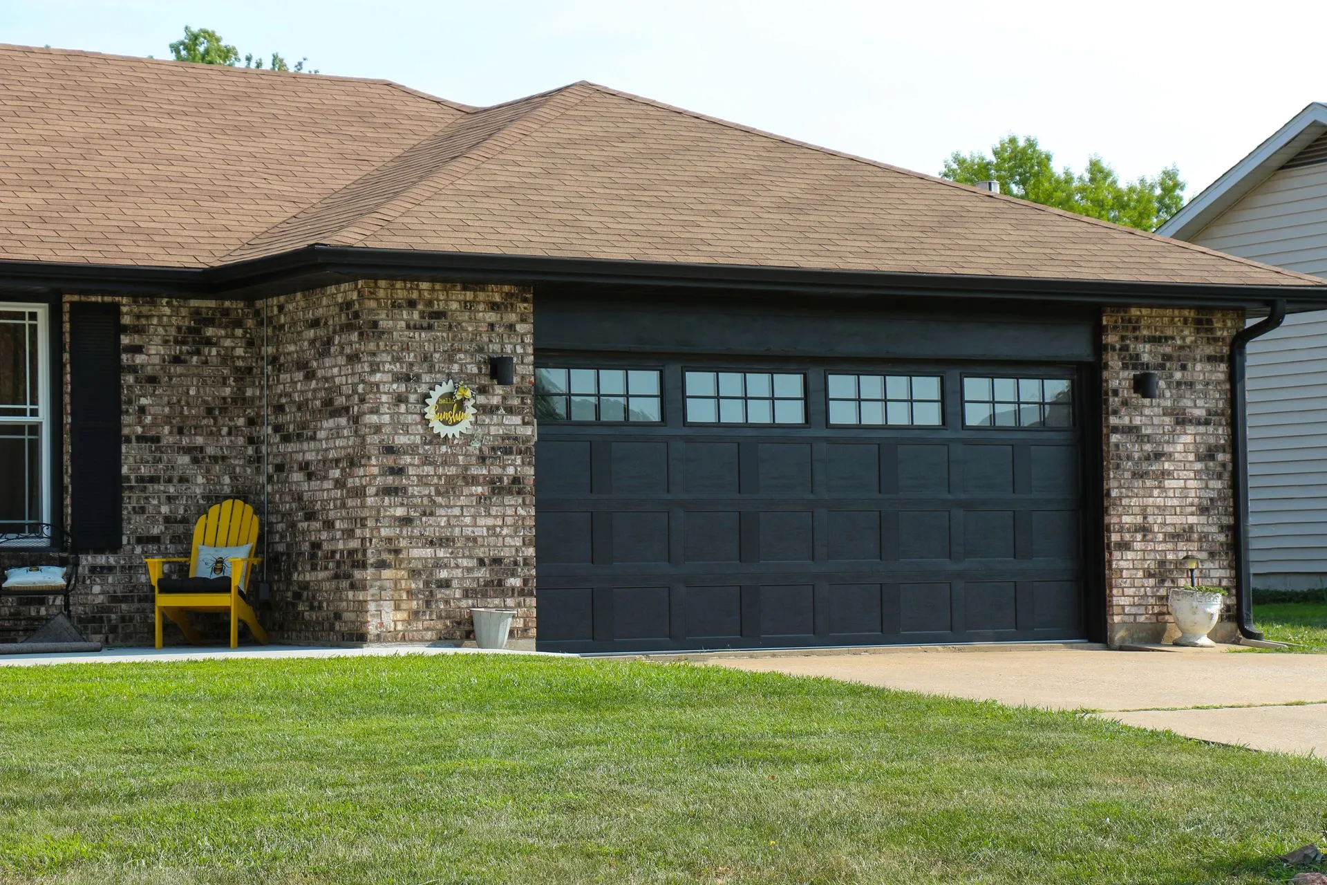 Raynor Country Manor carriage-house garage door
