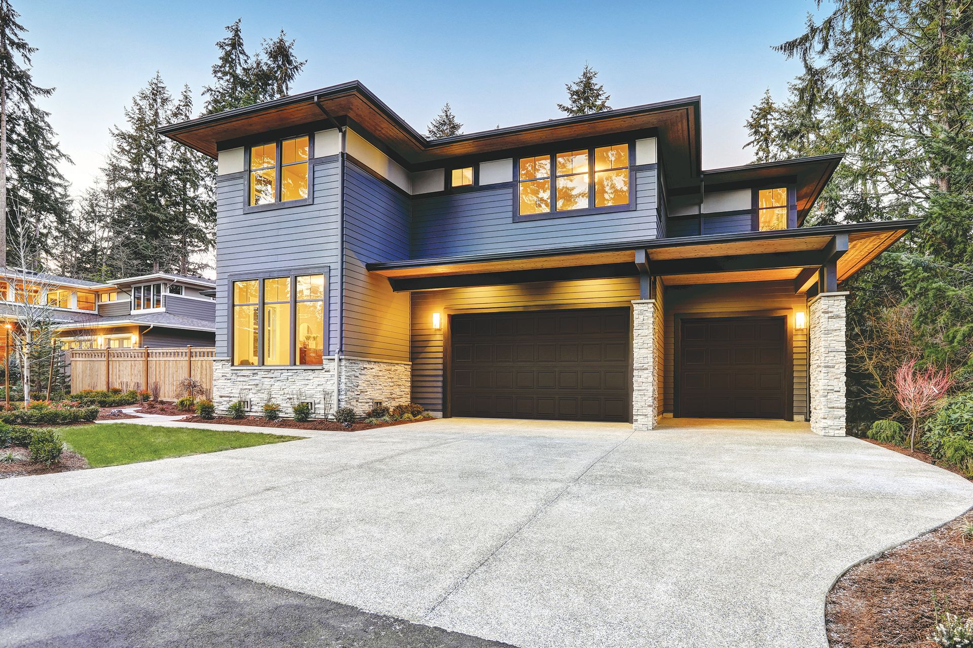 Raynor Encore Series insulated steel garage door